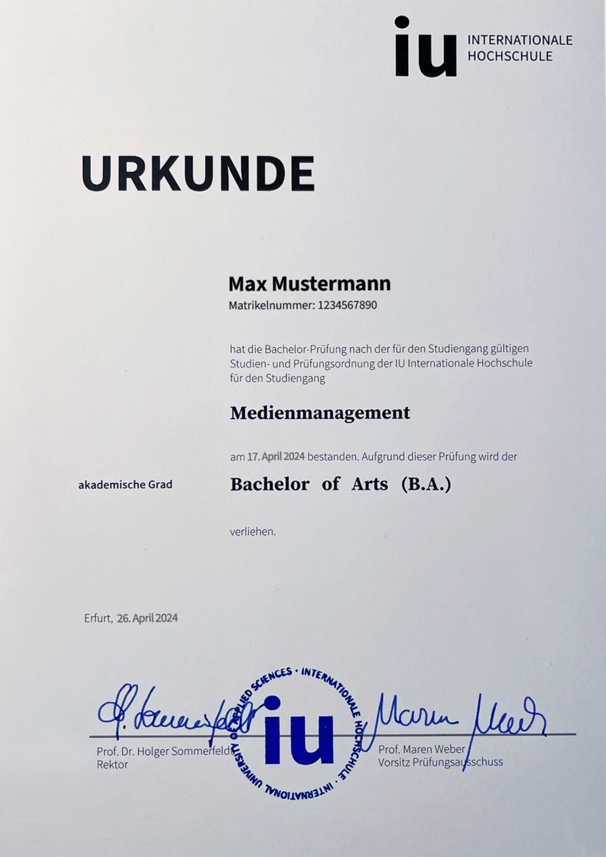 Mustervorlage IU Fernstudium Bachelorurkunde