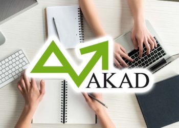 Fernstudium an der AKAD University, Laptop, Studierende