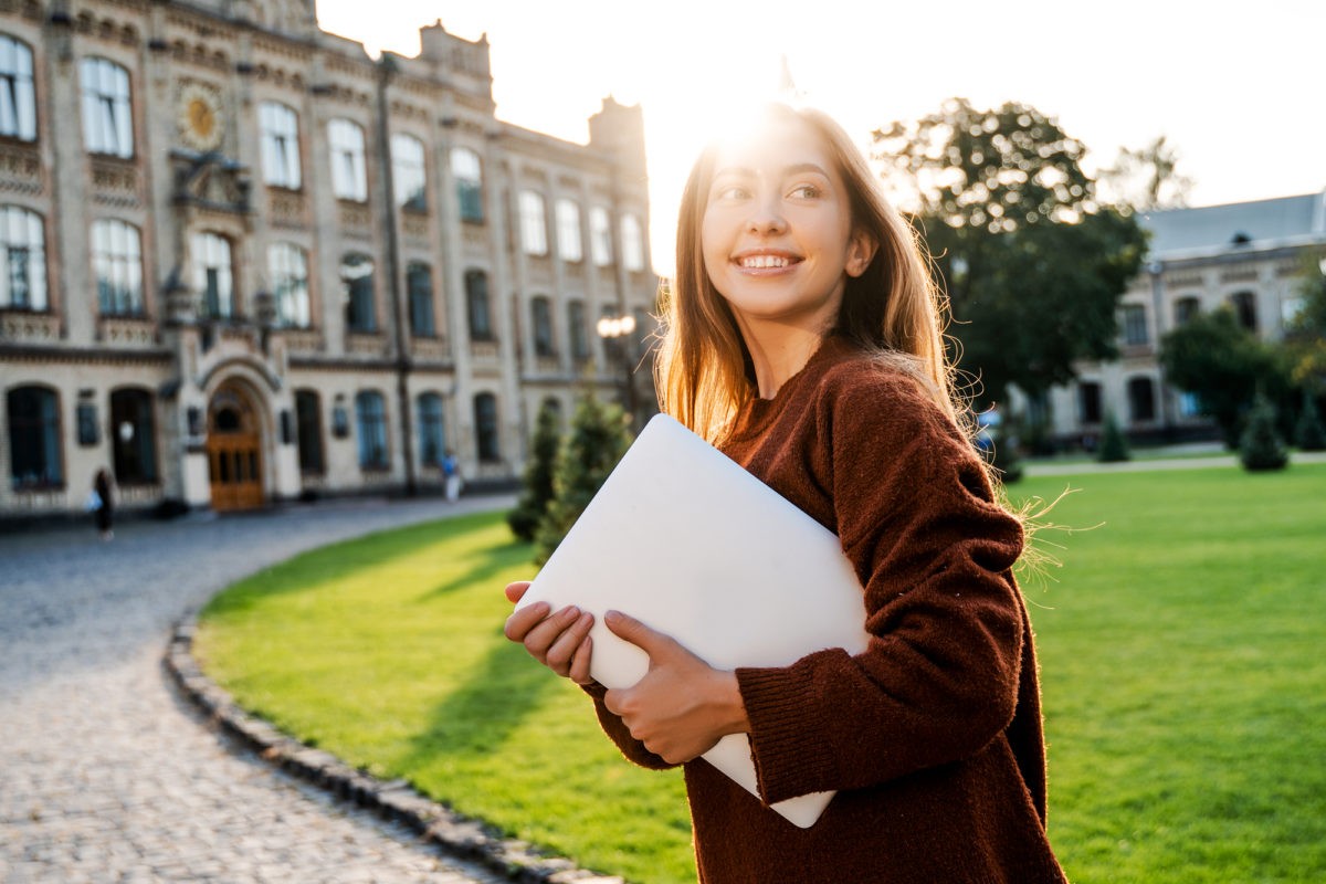 SRH Fernhochschule Infos, Studium und Studiengänge